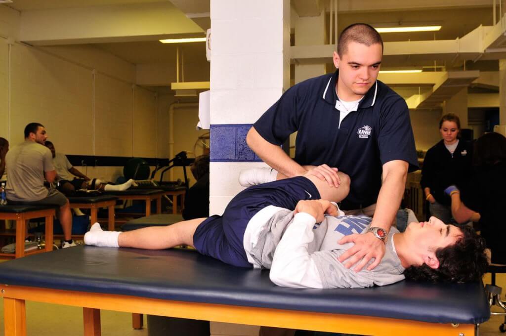 athletic-training-sports-management-degree-guide